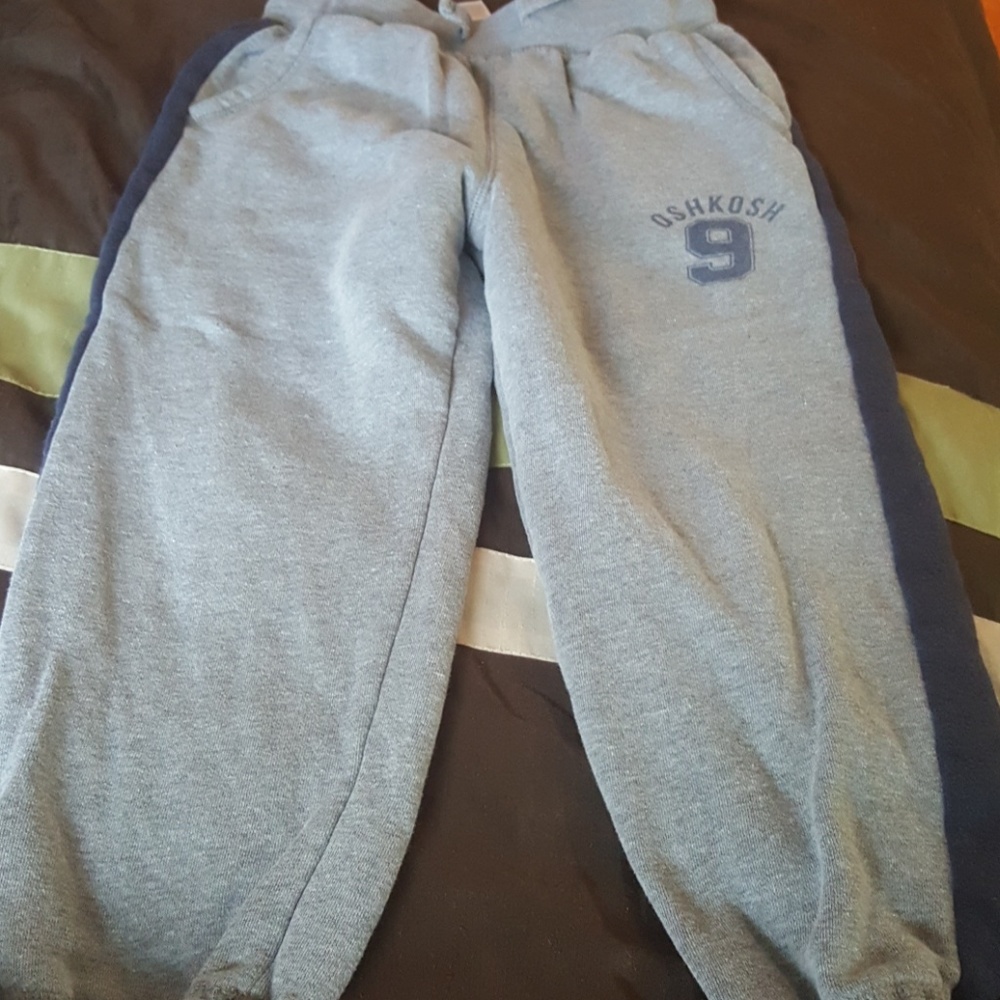 Boy's sweatpants size 6